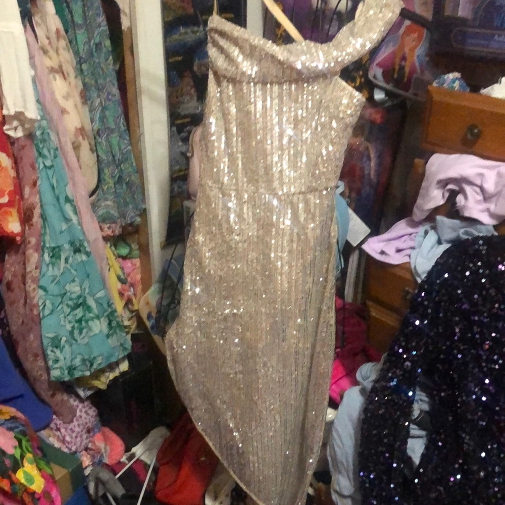 PrettyLittleThing Gold Sequin One-Shoulder Gown